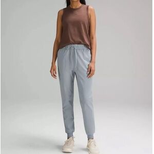 Lululemon - stretch high rise jogger (stage grey)